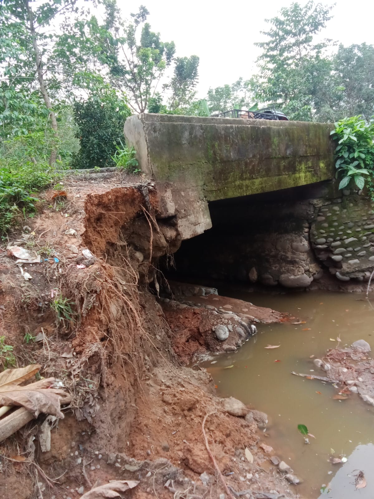 Jalan Sedupi Sukaraja Milik Provinsi Amblas